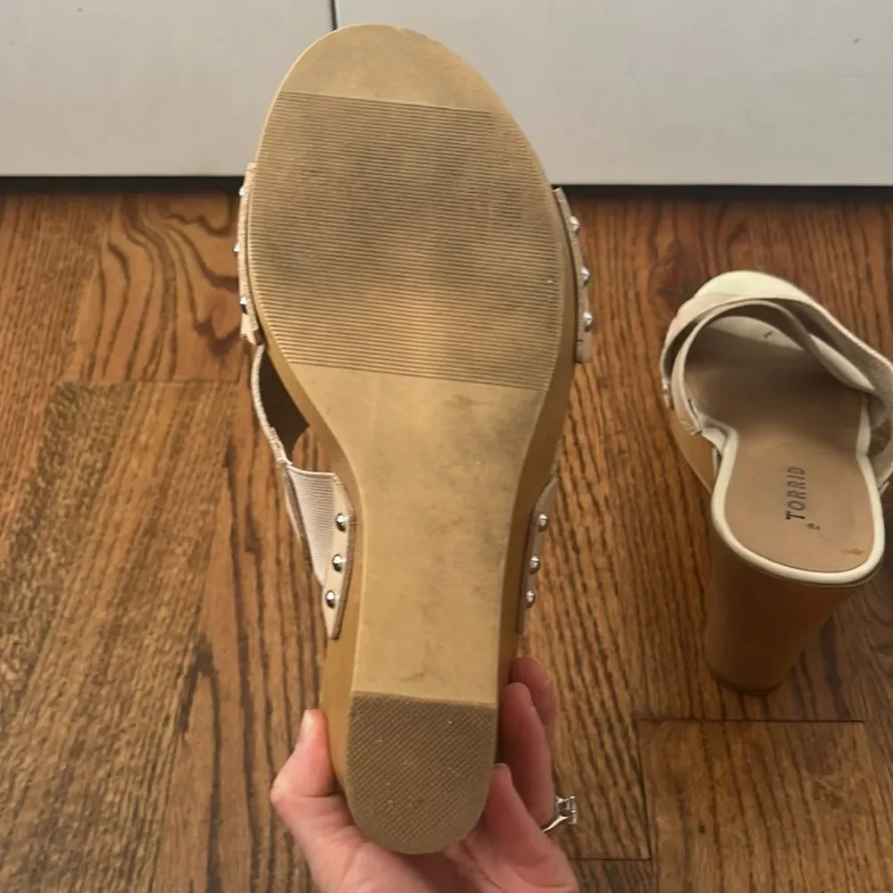 Torrid Faux Wood Platform Wedge Sandals Size 9.5 Wide Width